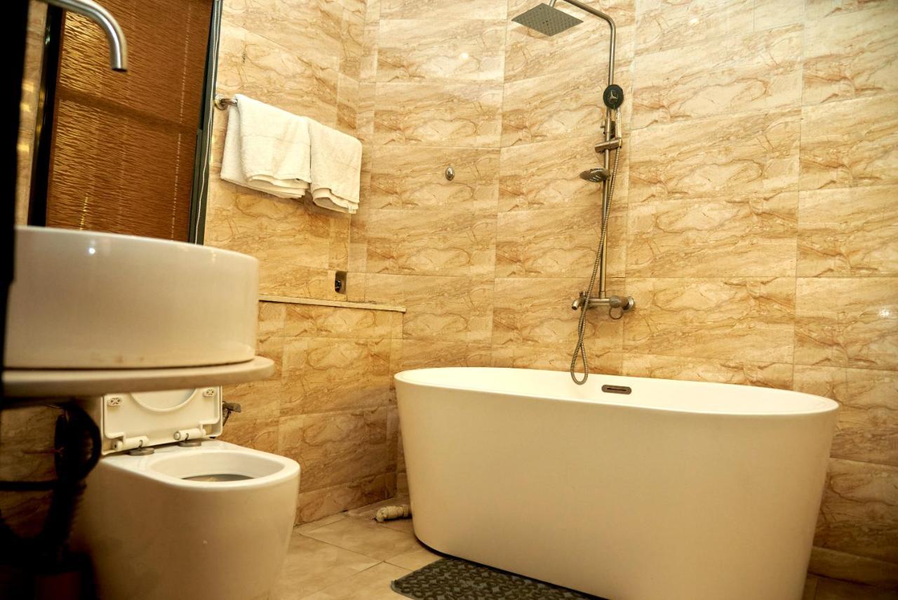 Mayfair Hotel Maitama Абуджа Экстерьер фото