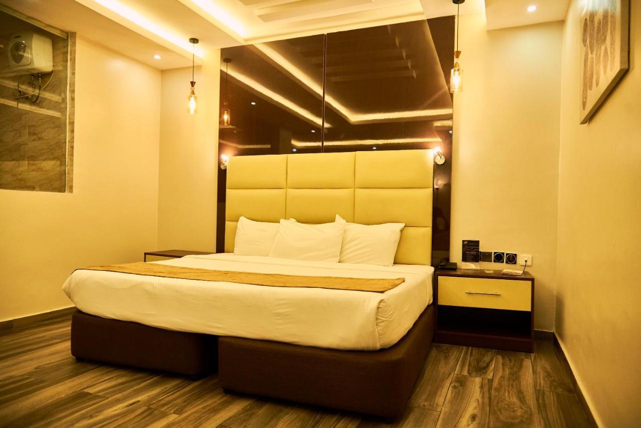 Mayfair Hotel Maitama Абуджа Экстерьер фото