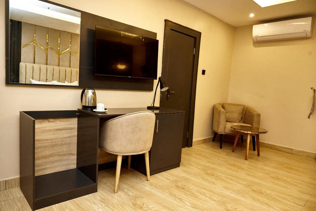 Mayfair Hotel Maitama Абуджа Экстерьер фото