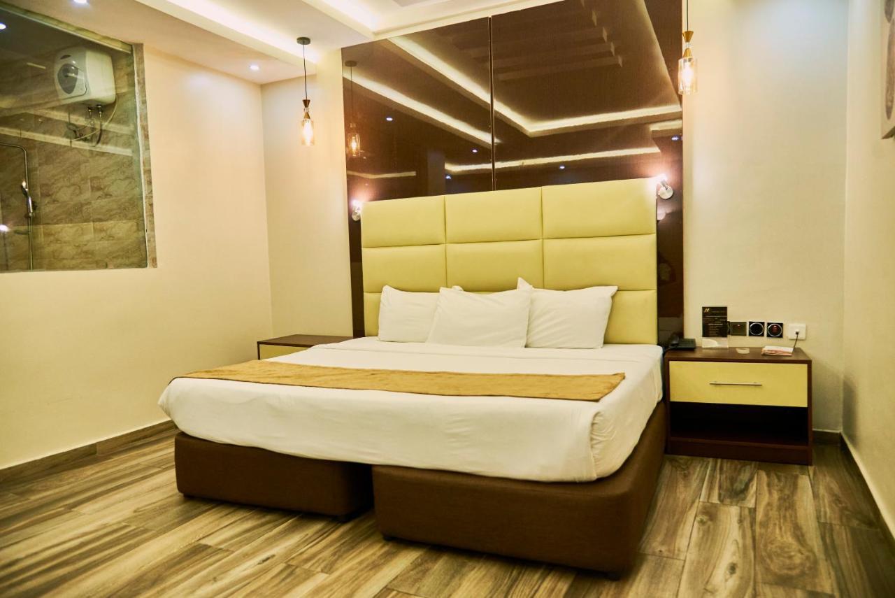 Mayfair Hotel Maitama Абуджа Экстерьер фото